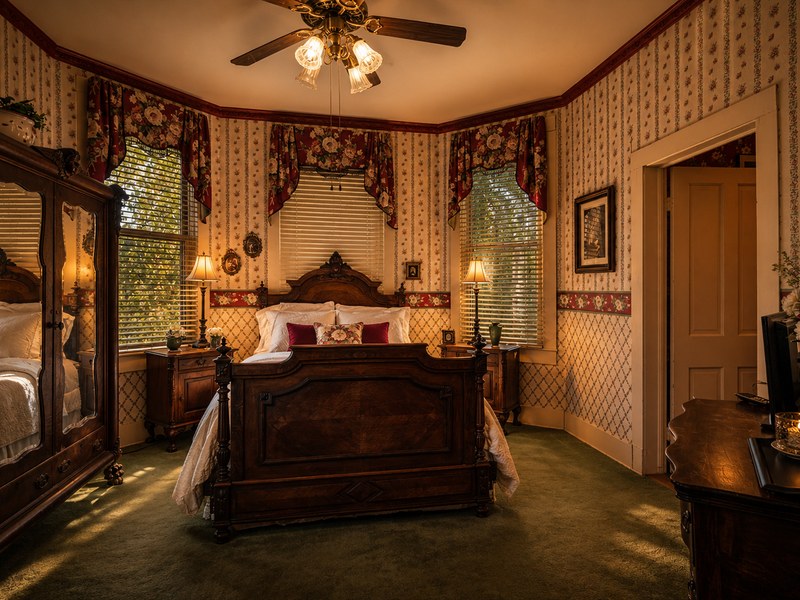 Sam Rayburn Suite historic Bonham lodging room