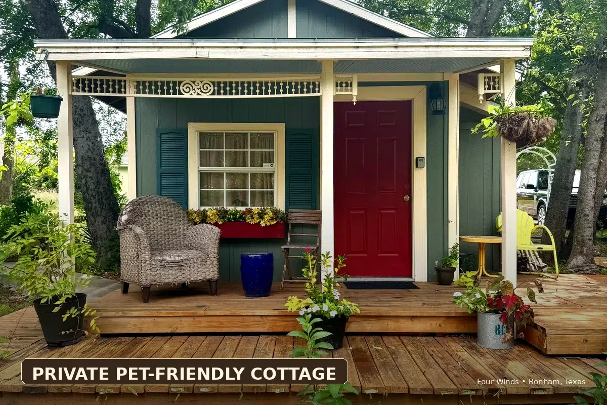 Judge Roy Bean Cottage private pet-friendly cottage Bonham TX
